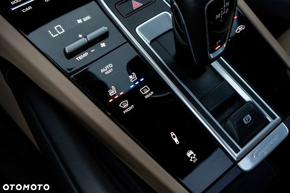 Porsche Cayenne S - 24