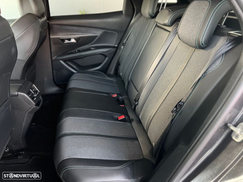 Peugeot 3008 1.5 BlueHDi Allure EAT8 - 27