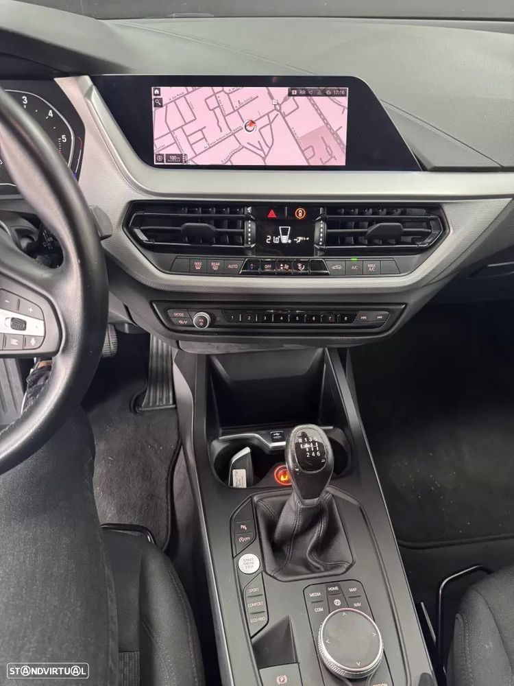 BMW 116 d Line Luxury - 27