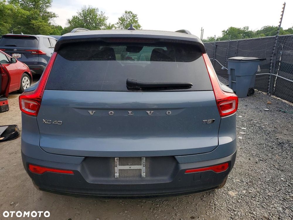 Volvo XC 40 T5 AWD R-Design - 6