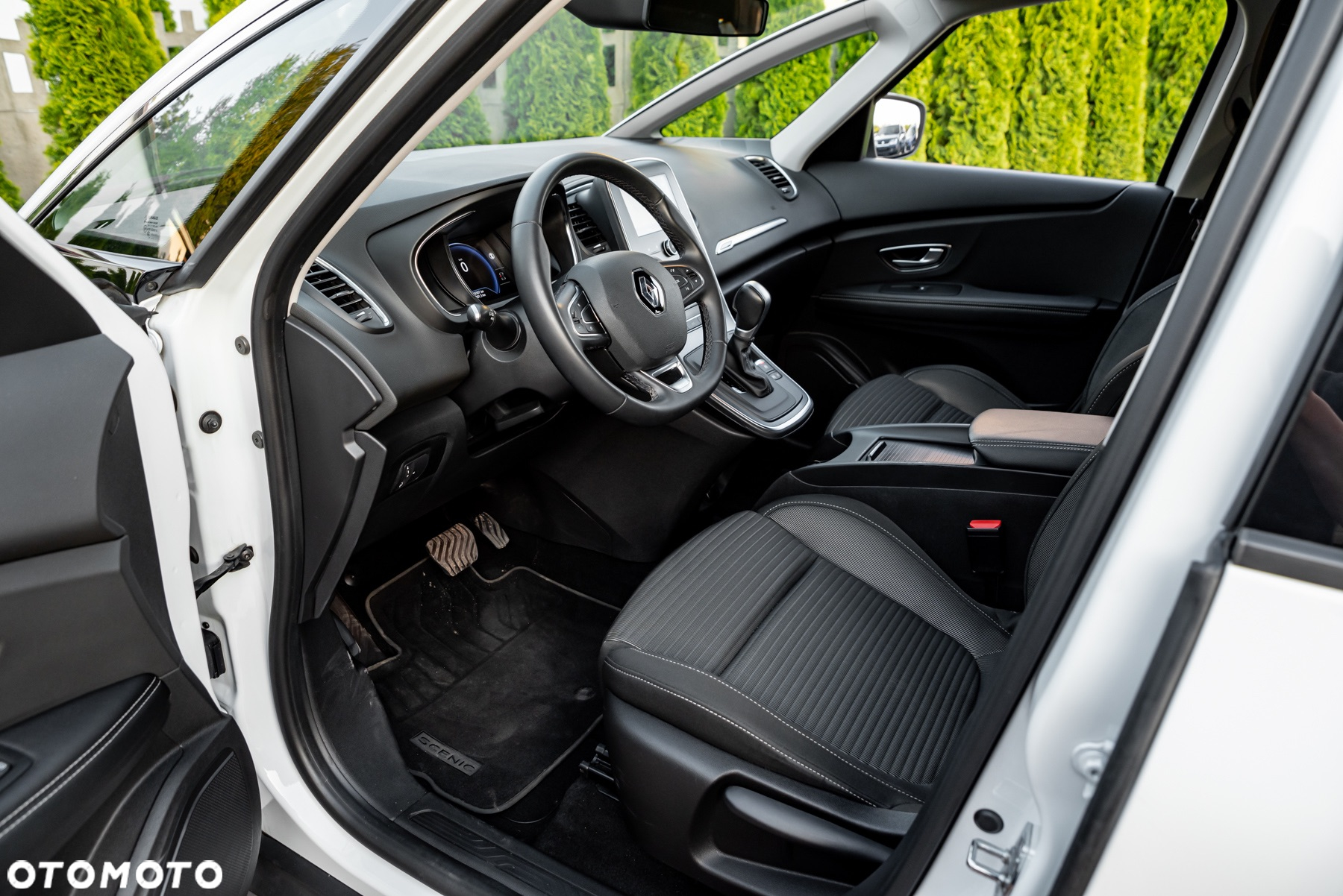 Renault Scenic TCe 140 GPF EDC INTENS - 16