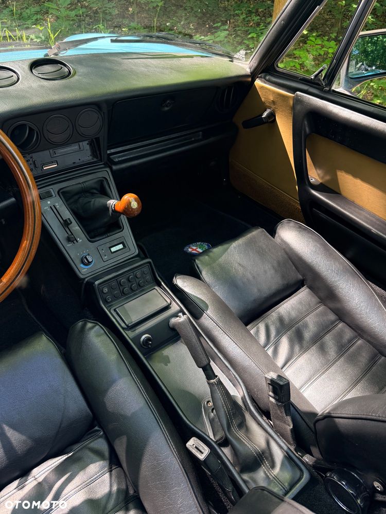 Alfa Romeo Spider - 25