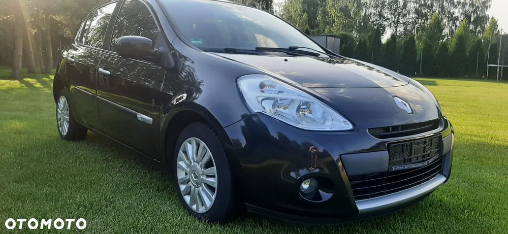 Renault Clio 1.2 16V 75 TomTom Edition - 11