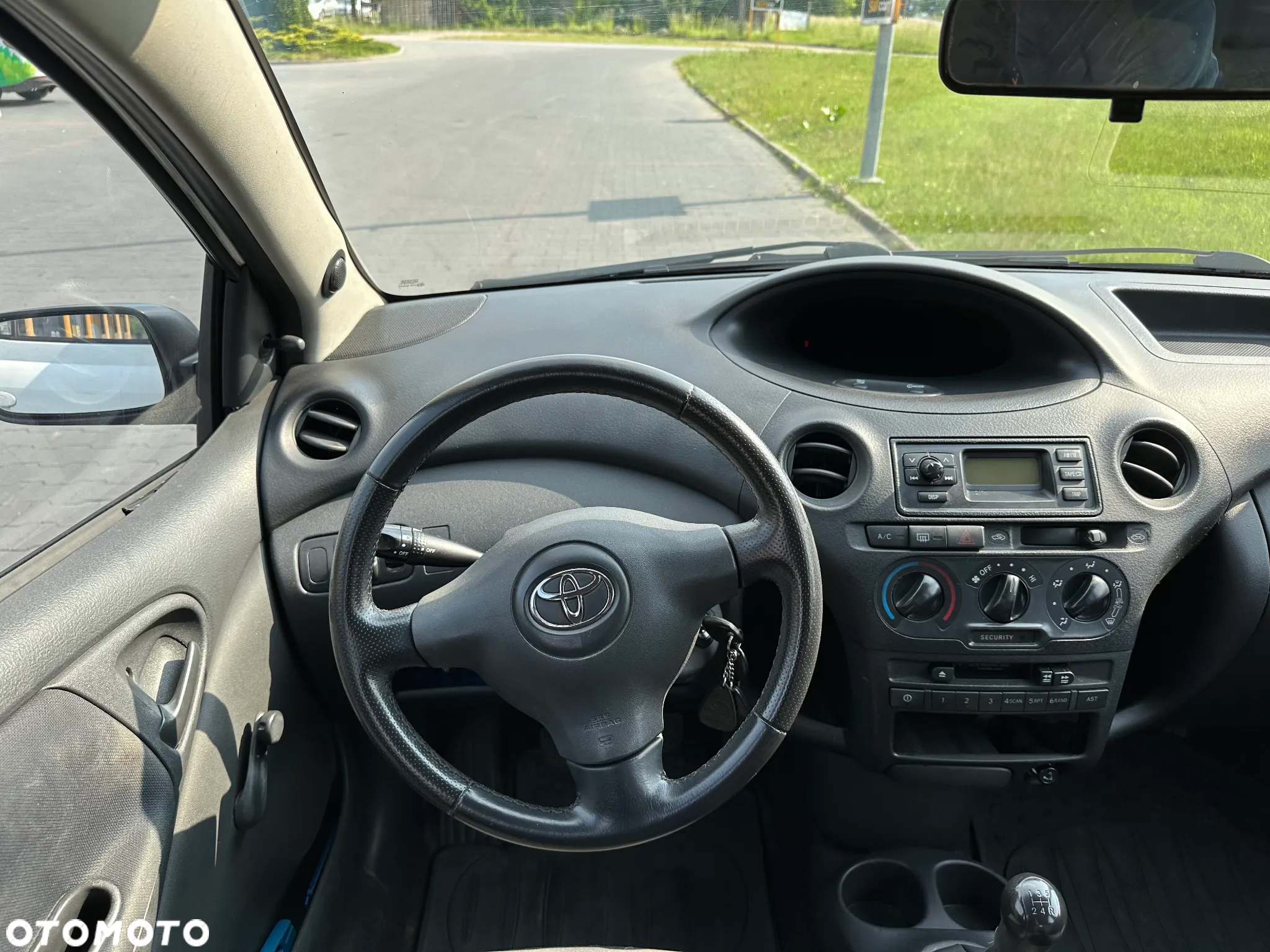Toyota Yaris - 7