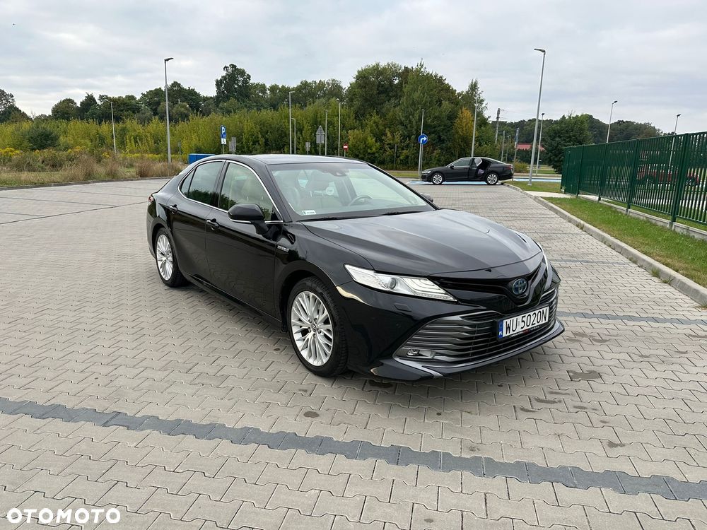 Toyota Camry 2.5 Hybrid Executive CVT - 1
