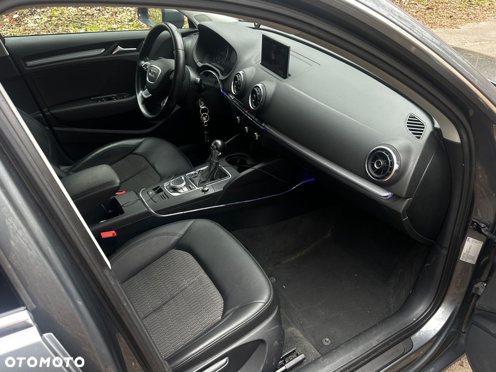 Audi A3 Sportback 2.0 TDI clean diesel Ambition S tronic - 14