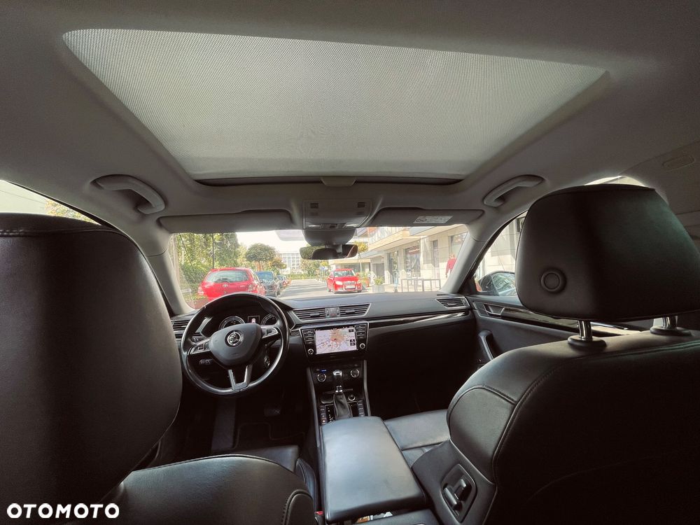 Skoda Superb 2.0 TDI 4x4 L&K DSG - 26