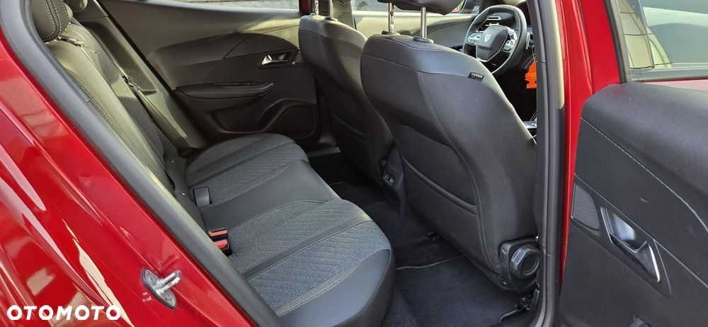 Peugeot 2008 1.2 PureTech Allure S&S EAT8 - 14