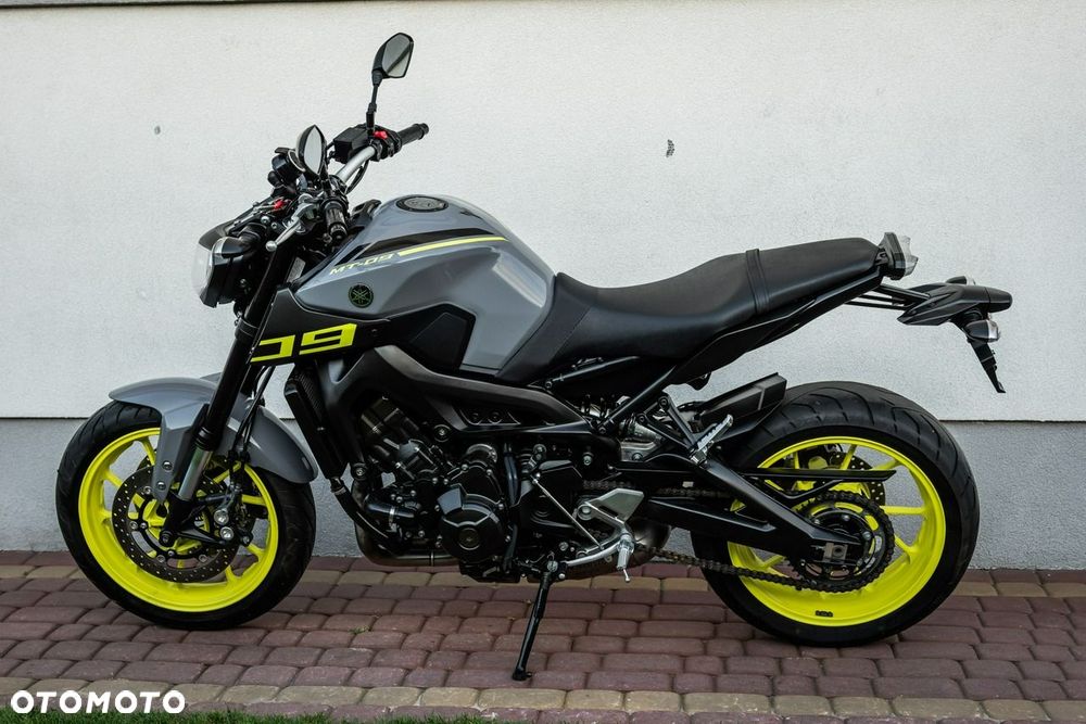 Yamaha MT - 6