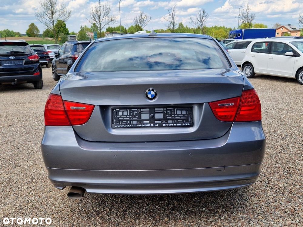BMW Seria 3 318d - 29