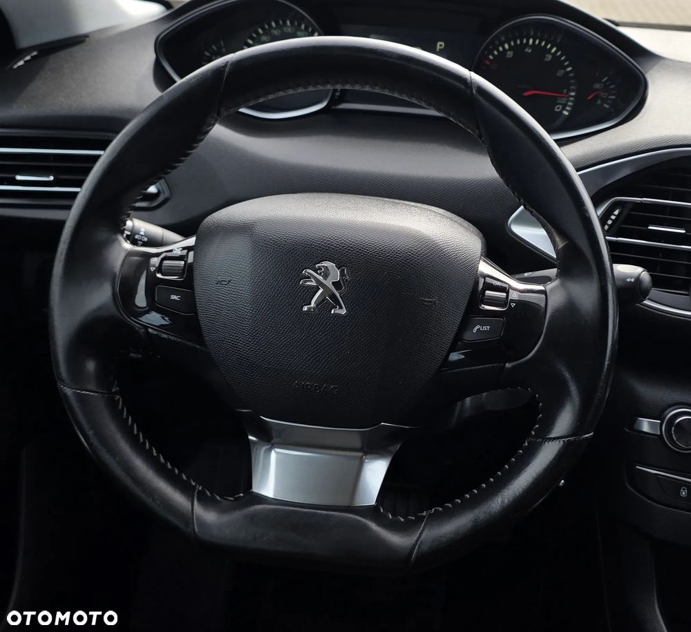 Peugeot 308 1.2 PureTech GPF Active S&S EAT8 - 23