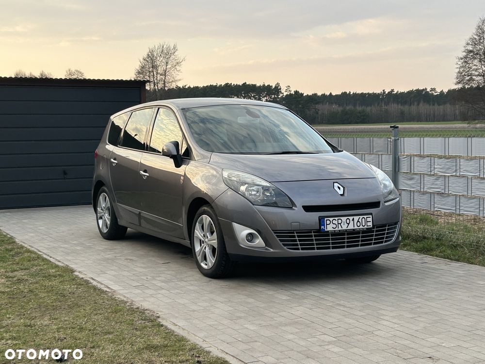 Renault Grand Scenic - 1