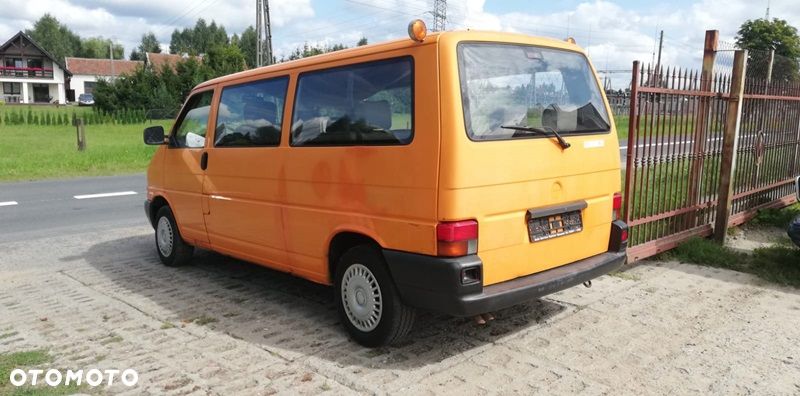 Volkswagen Caravelle - 3