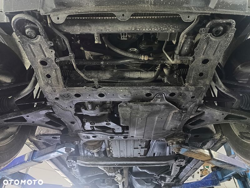 Suzuki Grand Vitara 2.0 TD - 31