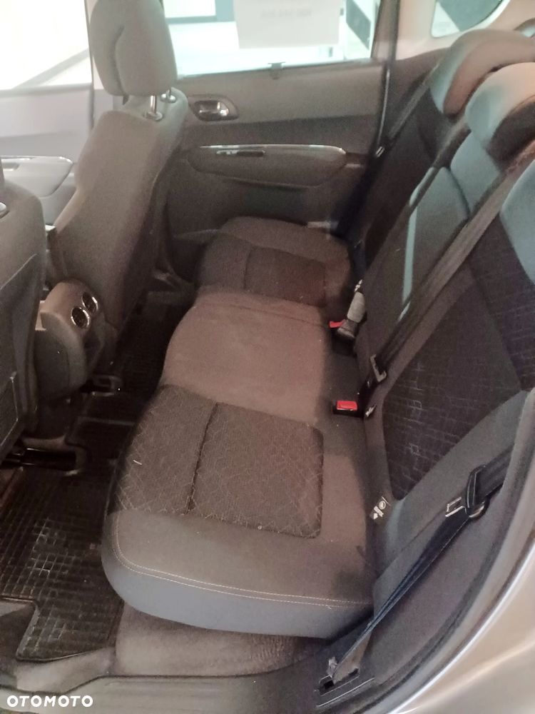 Peugeot 3008 2.0 HDi Active - 8