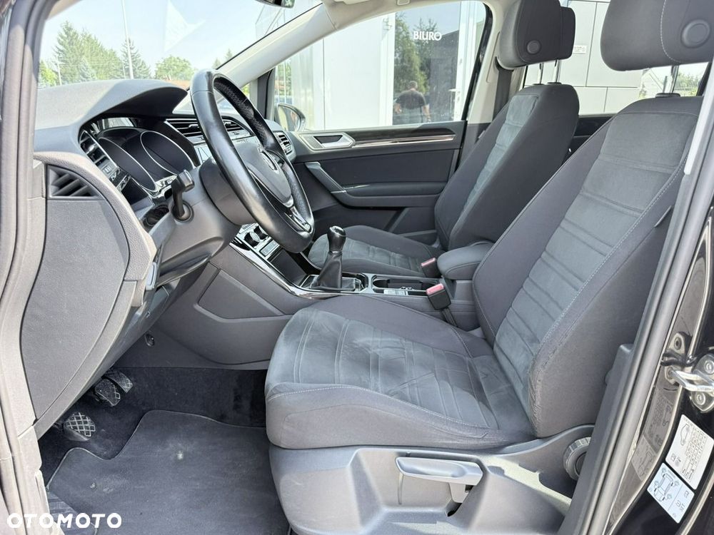 Volkswagen Touran 1.6 TDI BMT Comfortline - 11