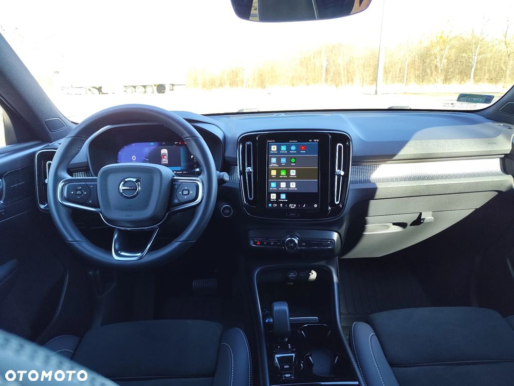 Volvo XC 40 B4 Plus Dark - 7