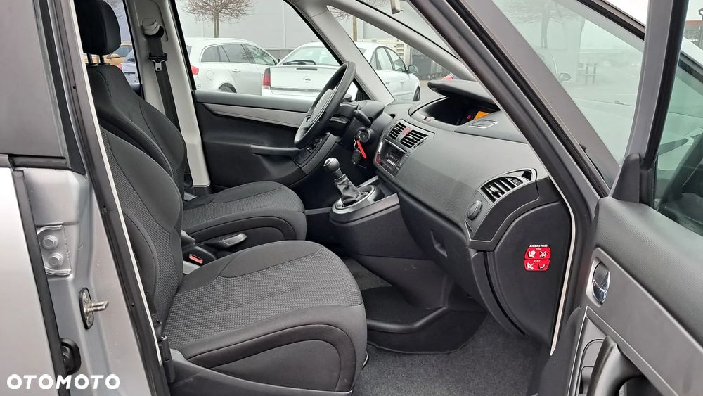 Citroën C4 Grand Picasso 1.8 16V Advance - 11