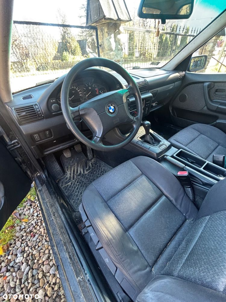 BMW Seria 3 316i - 6