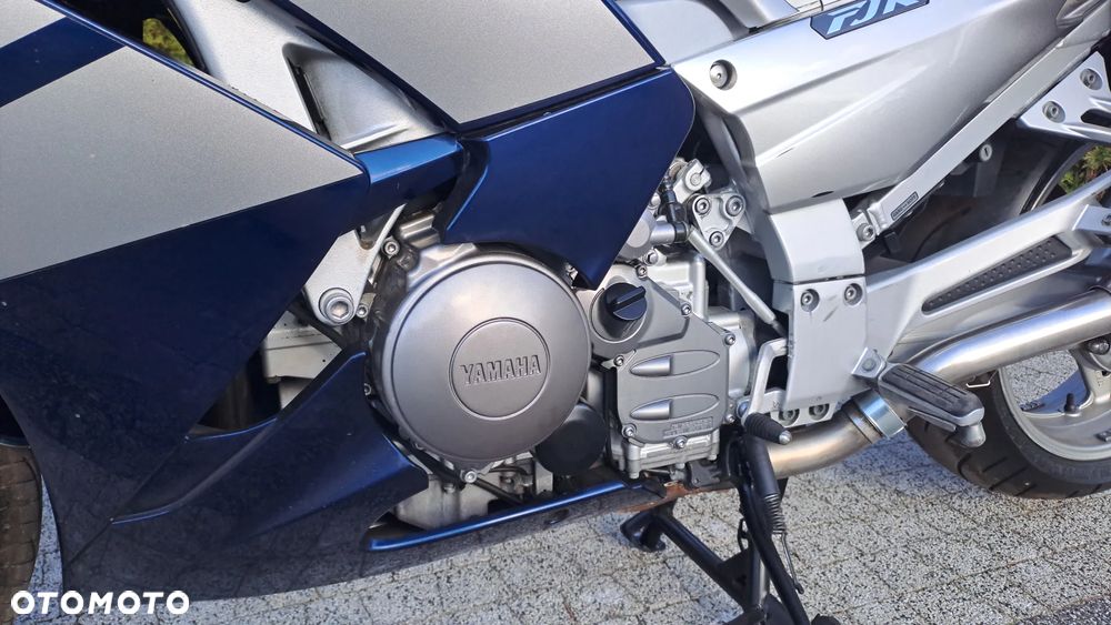 Yamaha FJR - 32
