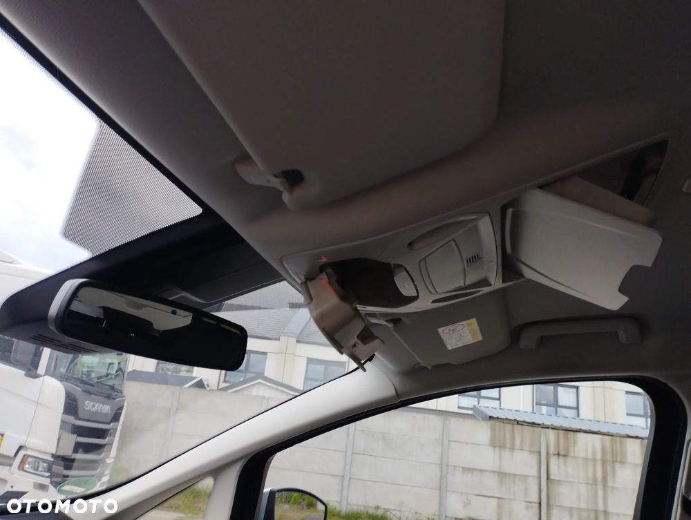 Ford Grand C-MAX - 37