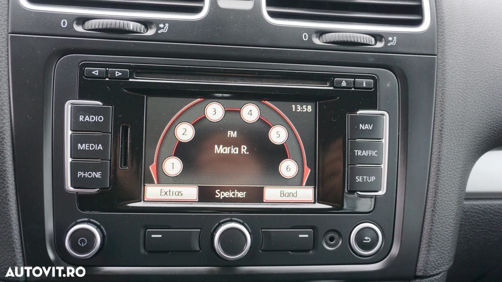 Volkswagen Golf 1.6 TDI DPF BlueMotion Technology Team - 24