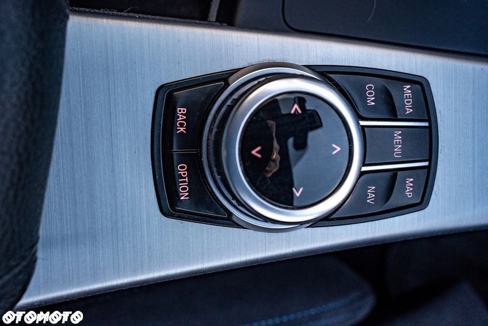 BMW Seria 3 320d M Sport - 11