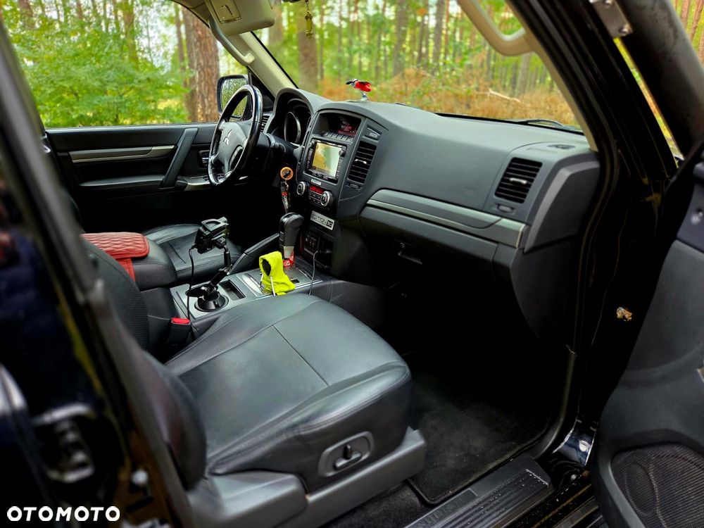 Mitsubishi Pajero 3.2 DI-D Automatik Edition 30 - 19