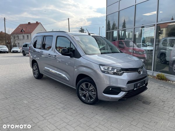 Toyota Proace City Verso Long 1.5 D-4D Family