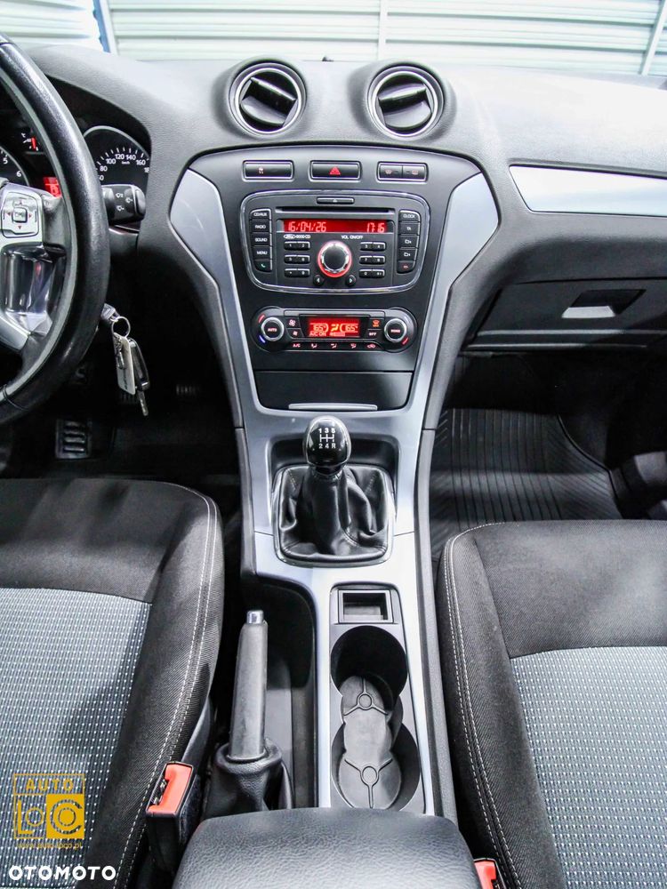 Ford Mondeo 1.6 Silver X - 16