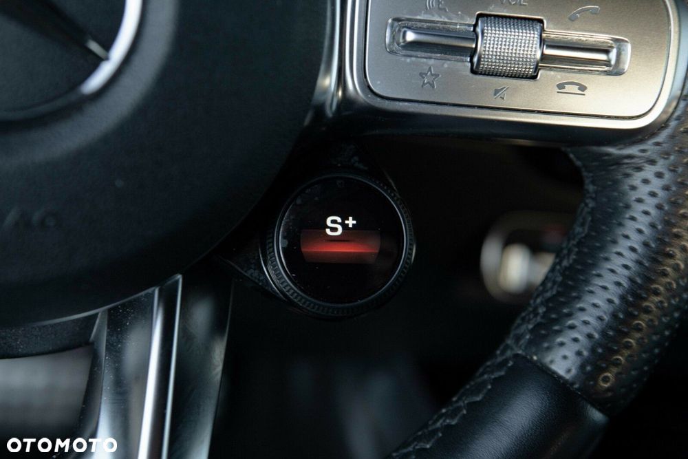 Mercedes-Benz GLA AMG 35 4-Matic - 24