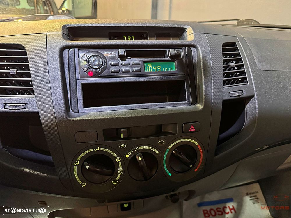 Toyota Hilux 2.5 D4-D CE 4L - 23