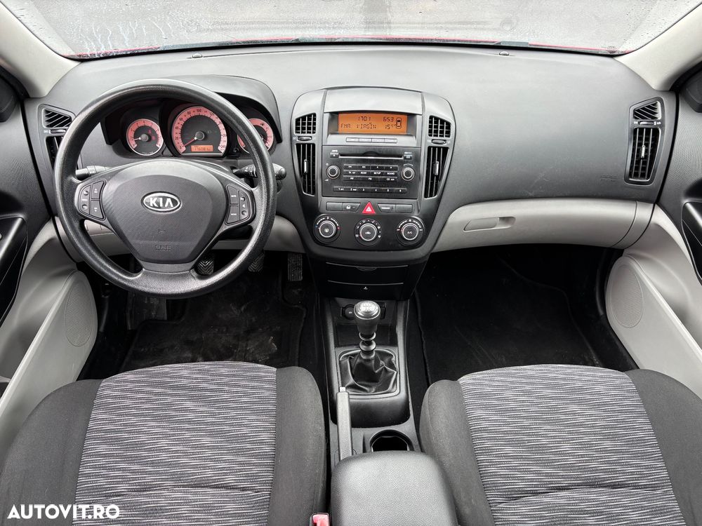 Kia Ceed 1.4 CVVT Attract - 9
