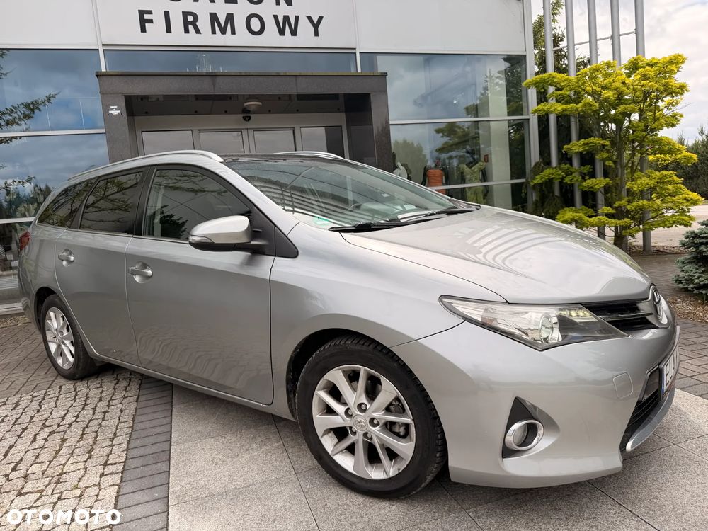 Toyota Auris 1.6 Prestige - 25