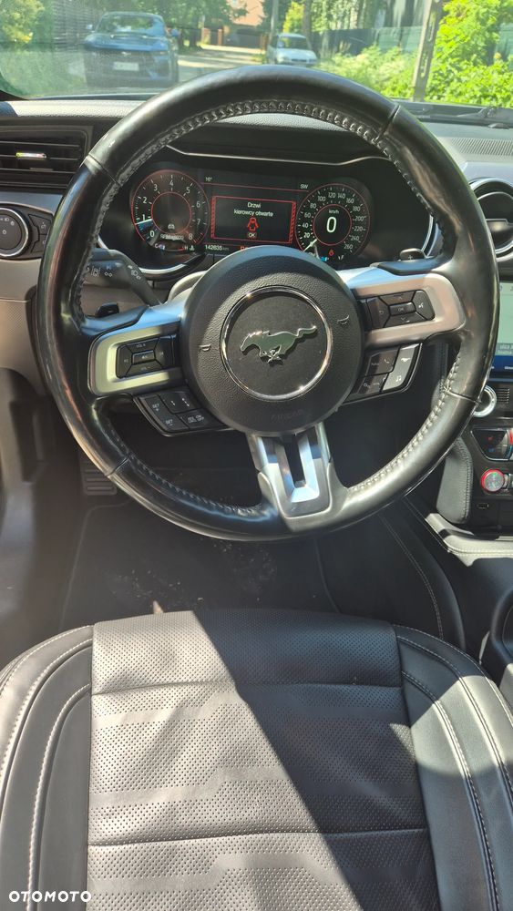 Ford Mustang - 3