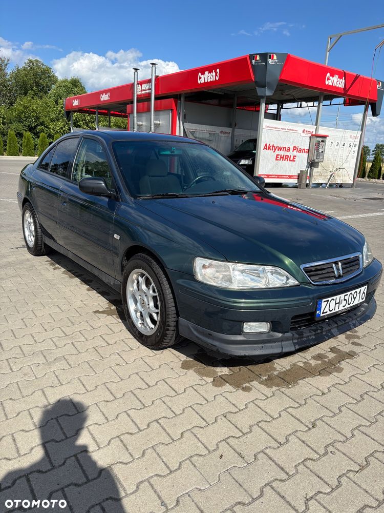 Honda Accord 1.8i LS - 2