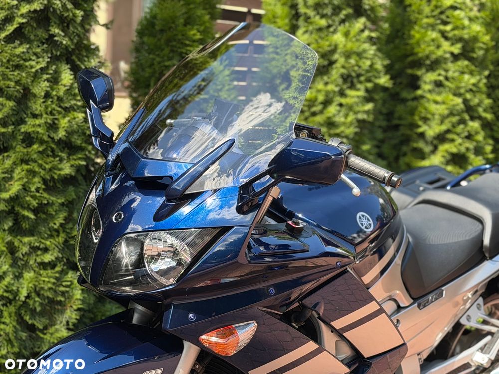 Yamaha FJR - 16