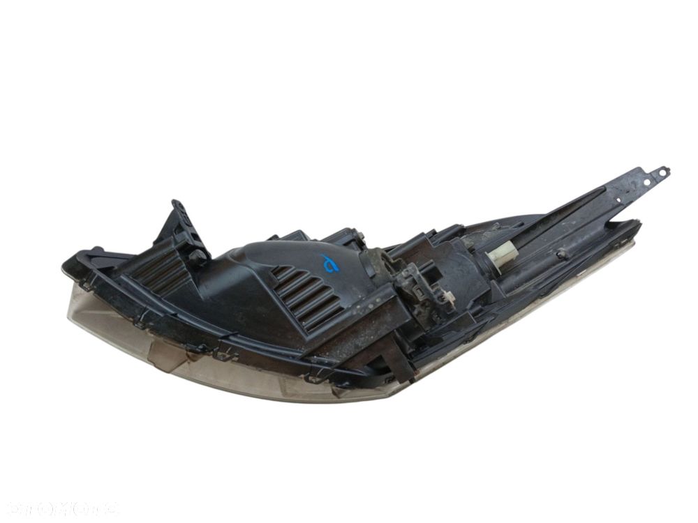 LAMPA PRAWY PRZÓD SUZUKI SWIFT V (2010-2013) 1.2 94KM - 4