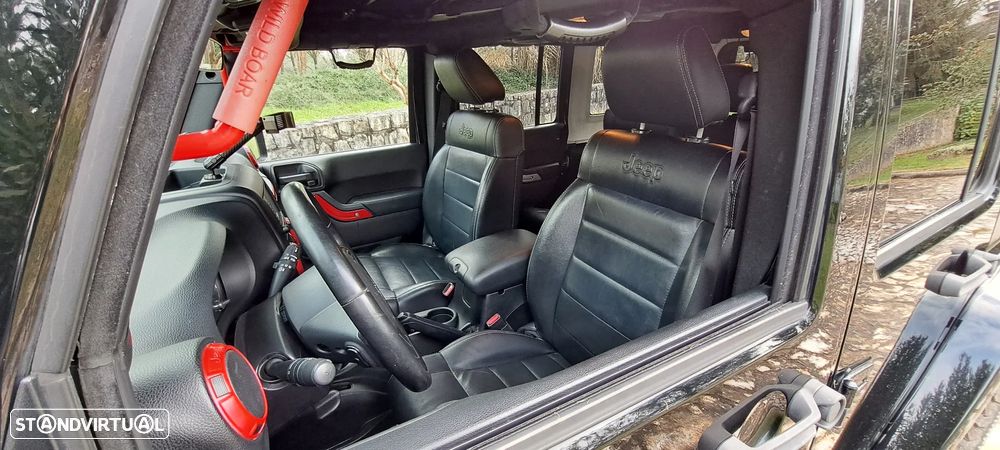 Jeep Wrangler Unlimited 2.8 CRD DPF Sahara - 14