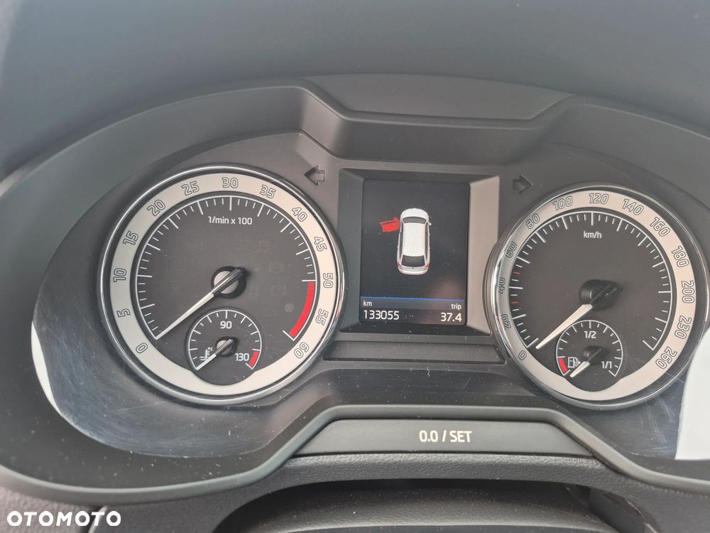 Skoda Octavia 2.0 TDI Elegance DSG - 25