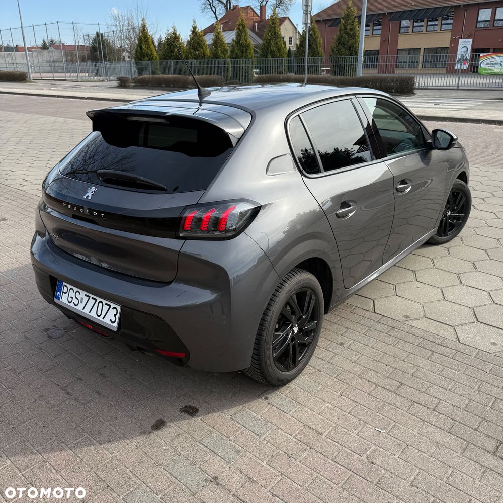 Peugeot 208 - 5