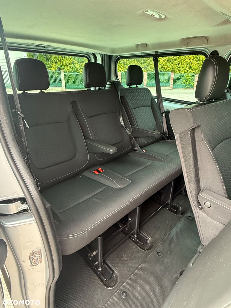 Opel Vivaro L2H1 2,9t Elegance Business - 23