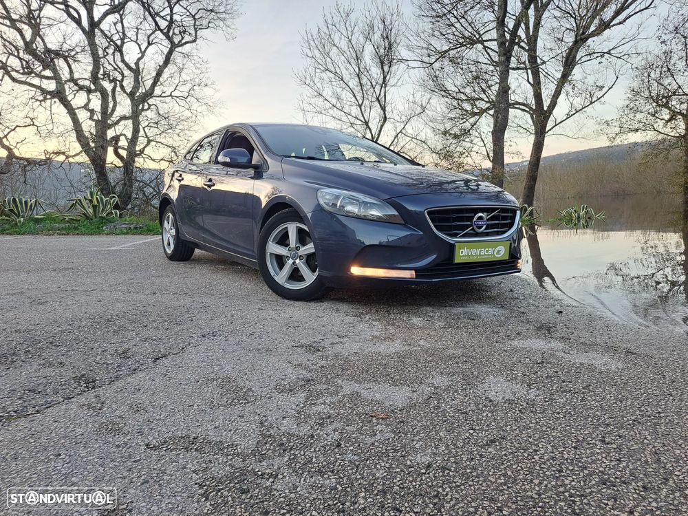 Volvo V40 D2 Kinetic - 9