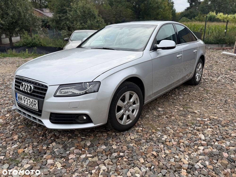 Audi A4 Limousine - 5