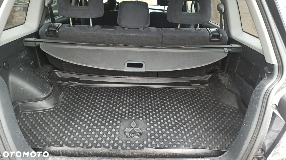 Mitsubishi Outlander 2.0 Comfort 4WD - 6