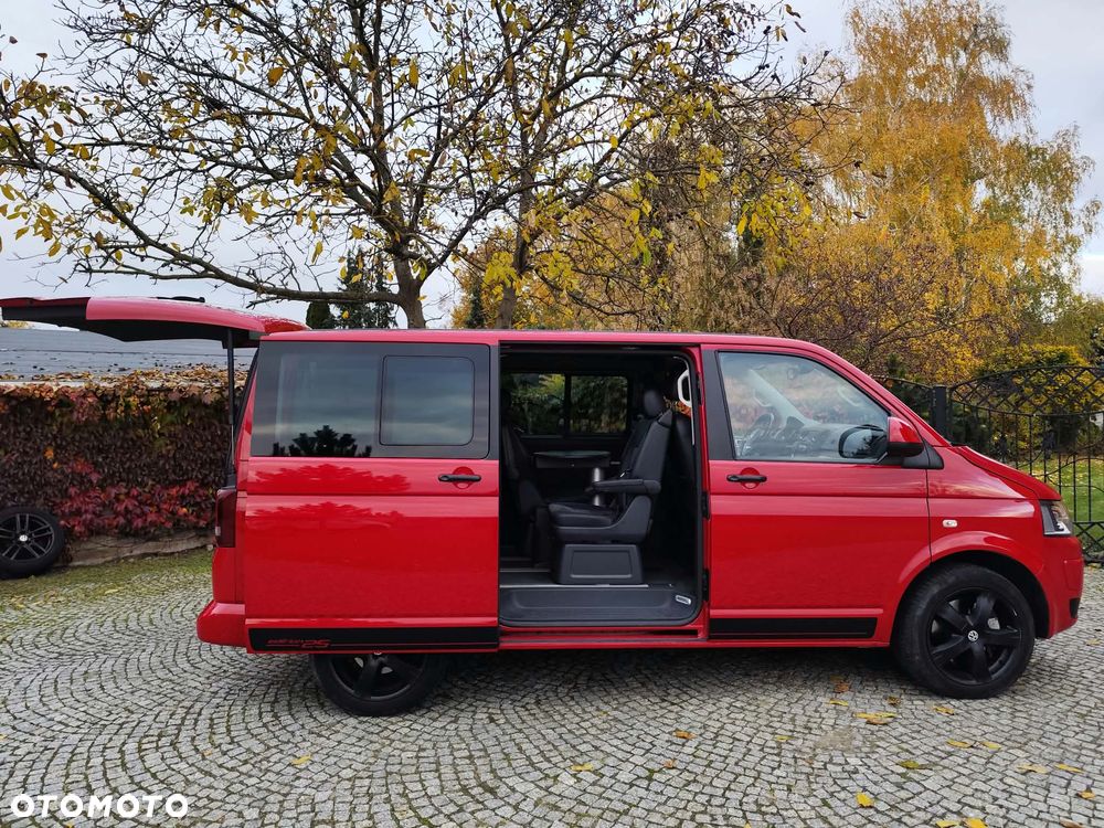 Volkswagen Multivan - 1
