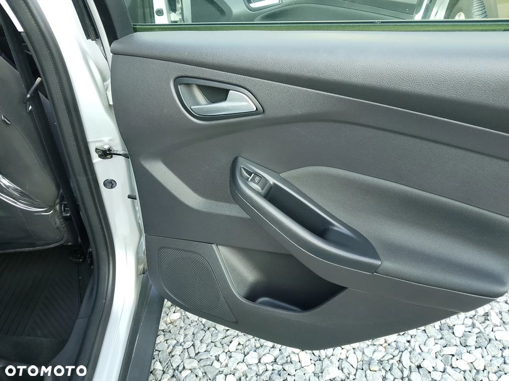 Ford Focus - 10