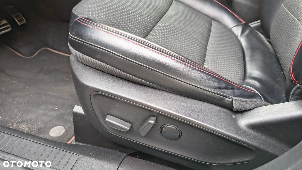 Ford Kuga 2.0 EcoBoost AWD ST-Line ASS - 18