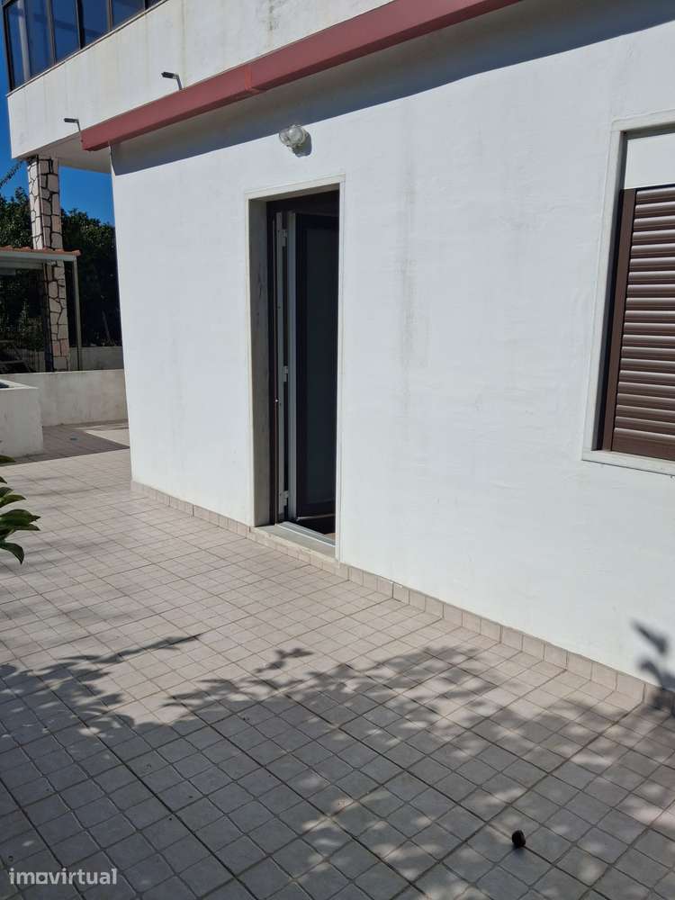 T3 remodelado em Cardosas, com 2 casas de banho e 175m2 de área útil - Grande imagem: 4/28