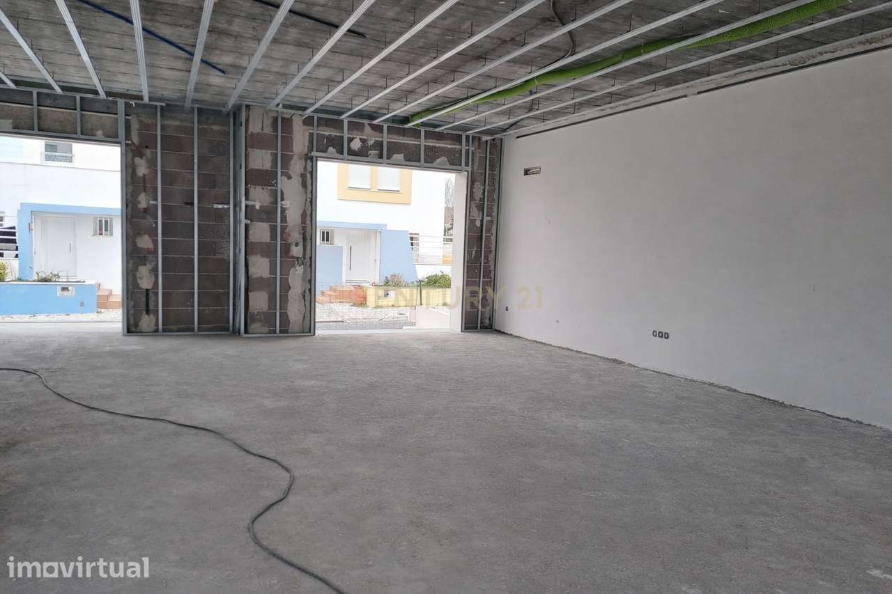 Moradia T3 Geminada no Centro de Santa Cruz - Grande imagem: 5/32